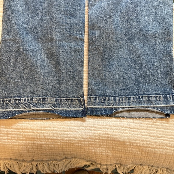 GAP ‘90s Loose Mid Rise Jeans - Picture 16 of 16